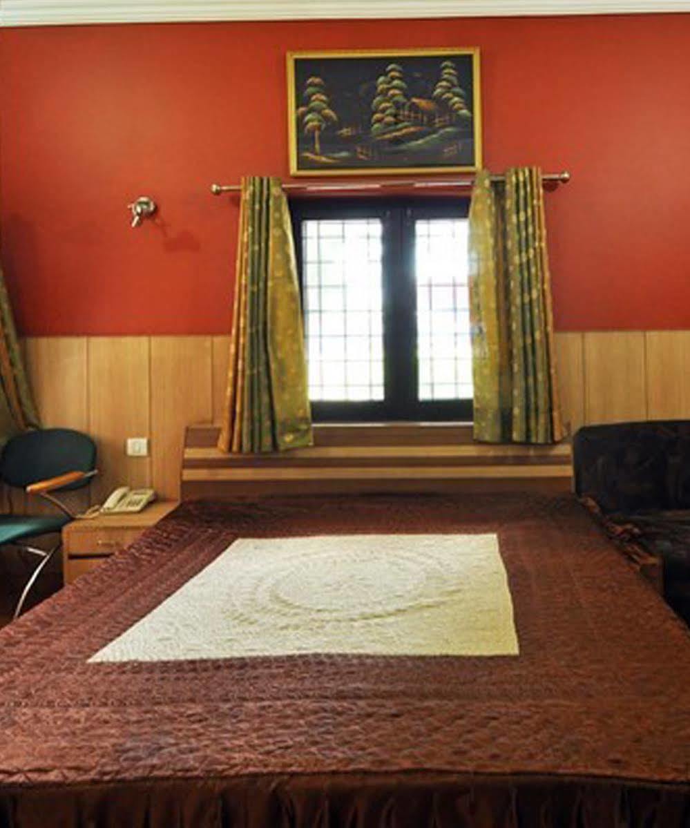 Fabhotel Rr Retreat Ντεχραντούν Εξωτερικό φωτογραφία