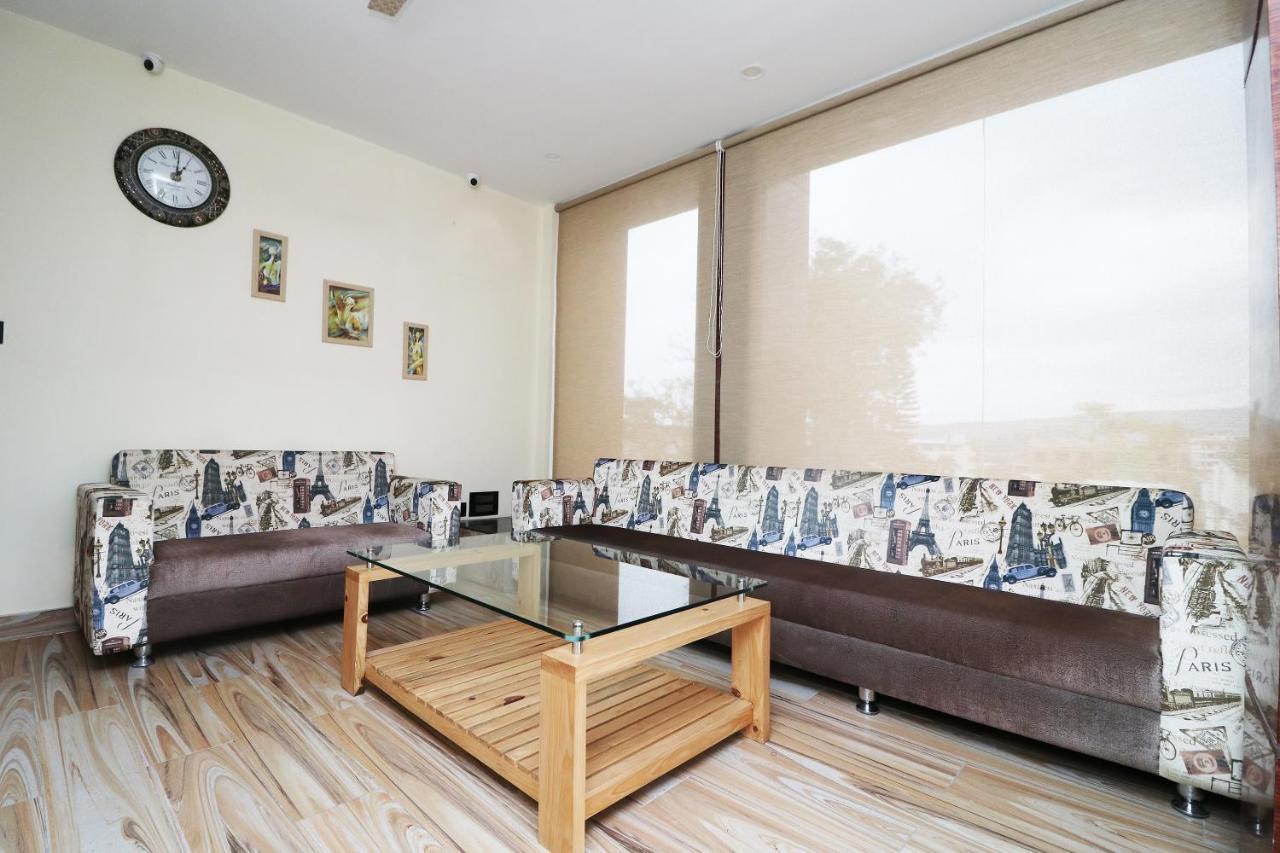 Fabhotel Rr Retreat Ντεχραντούν Εξωτερικό φωτογραφία
